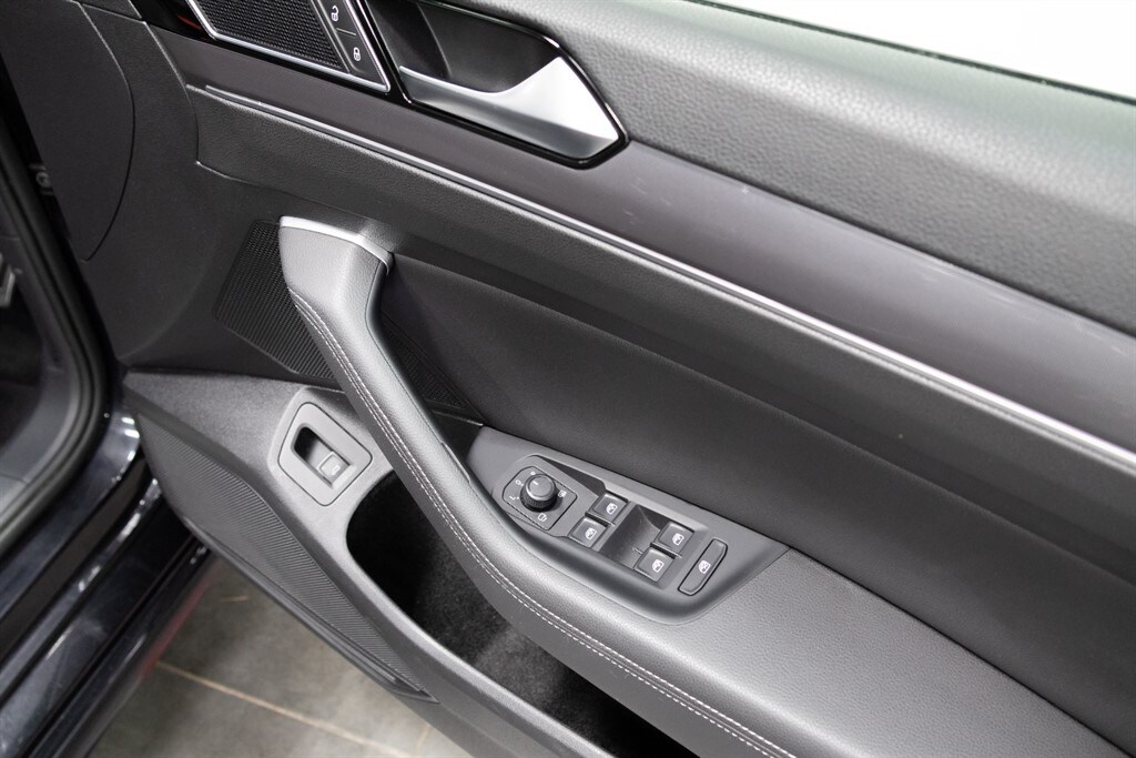 Used Volkswagen Passat 2017 for sale - 77841883: Photo 23