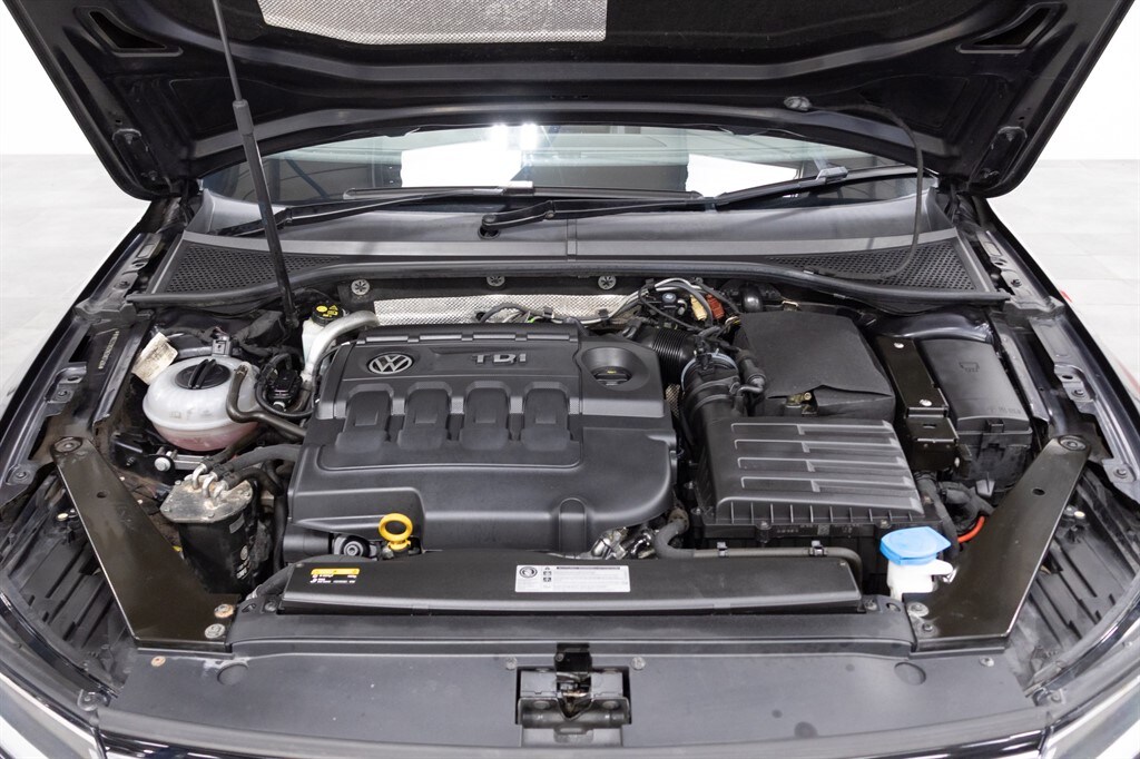 Used Volkswagen Passat 2017 for sale - 77841883: Photo 25