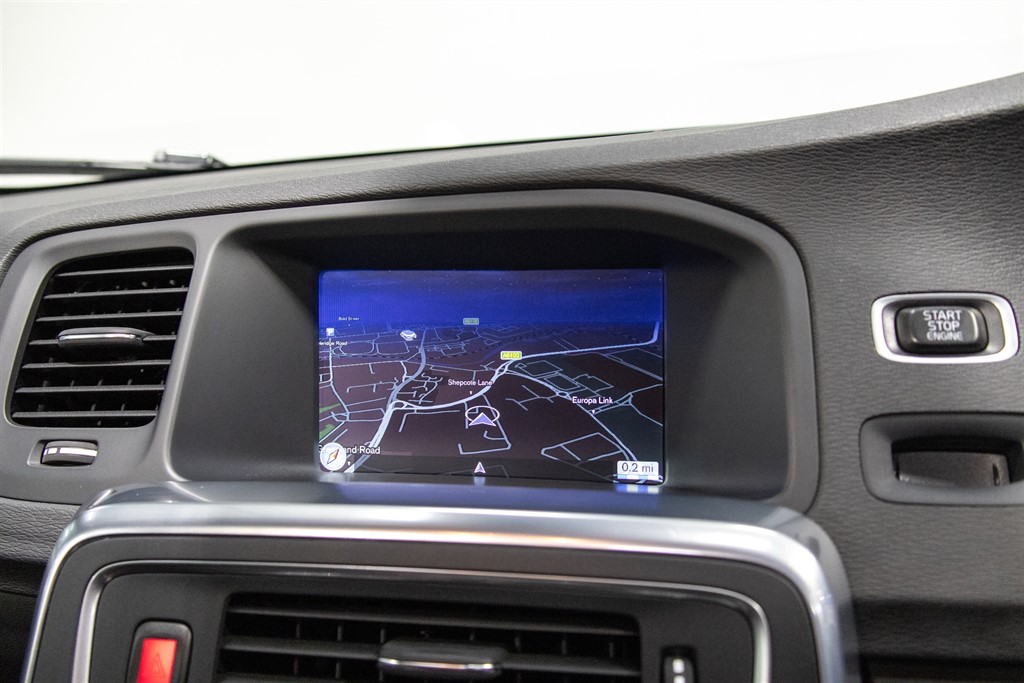 Used Volvo V60 2014 for sale - 77653367: Photo 15