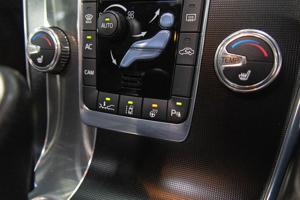 Used Volvo V60 2014 for sale - 77653367: Photo 18