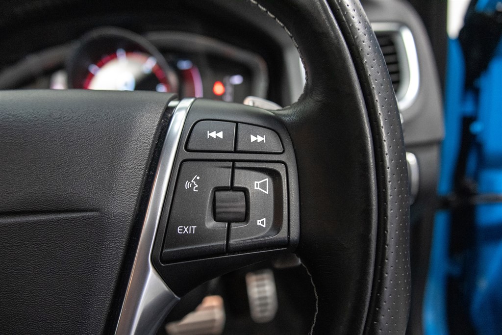 Used Volvo V60 2014 for sale - 77653367: Photo 23