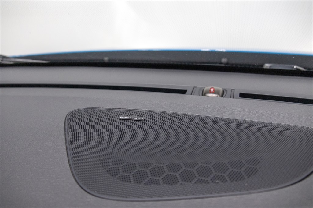 Used Volvo V60 2014 for sale - 77653367: Photo 24