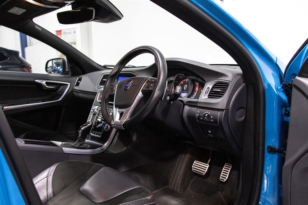 Used Volvo V60 2014 for sale - 77653367: Photo 9