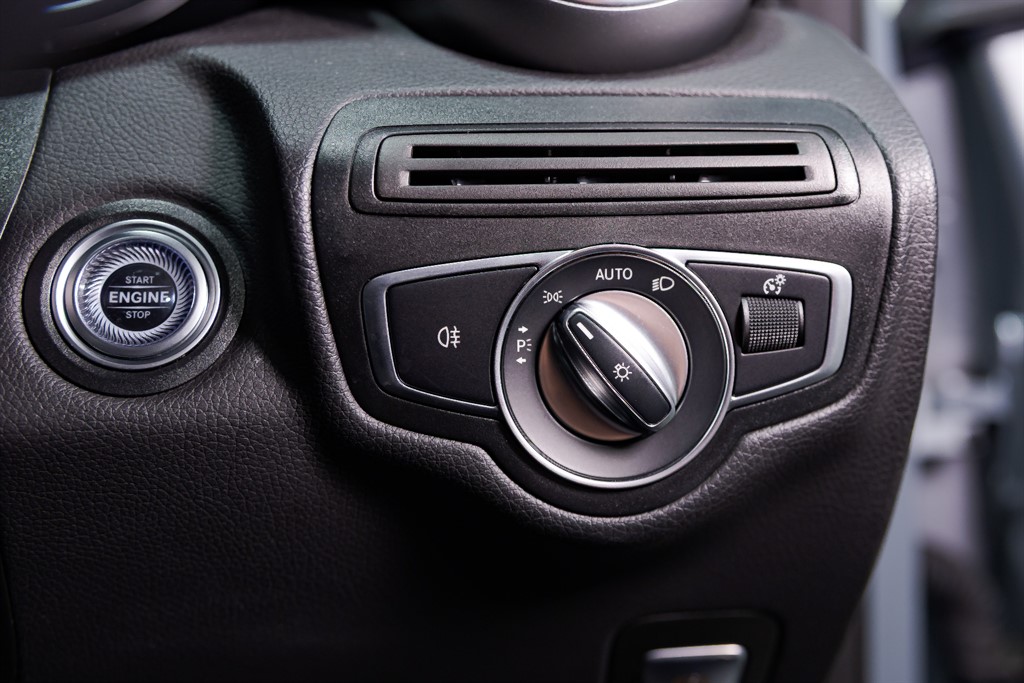 Used Mercedes-Benz 300 2022 for sale - 77151744: Photo 38