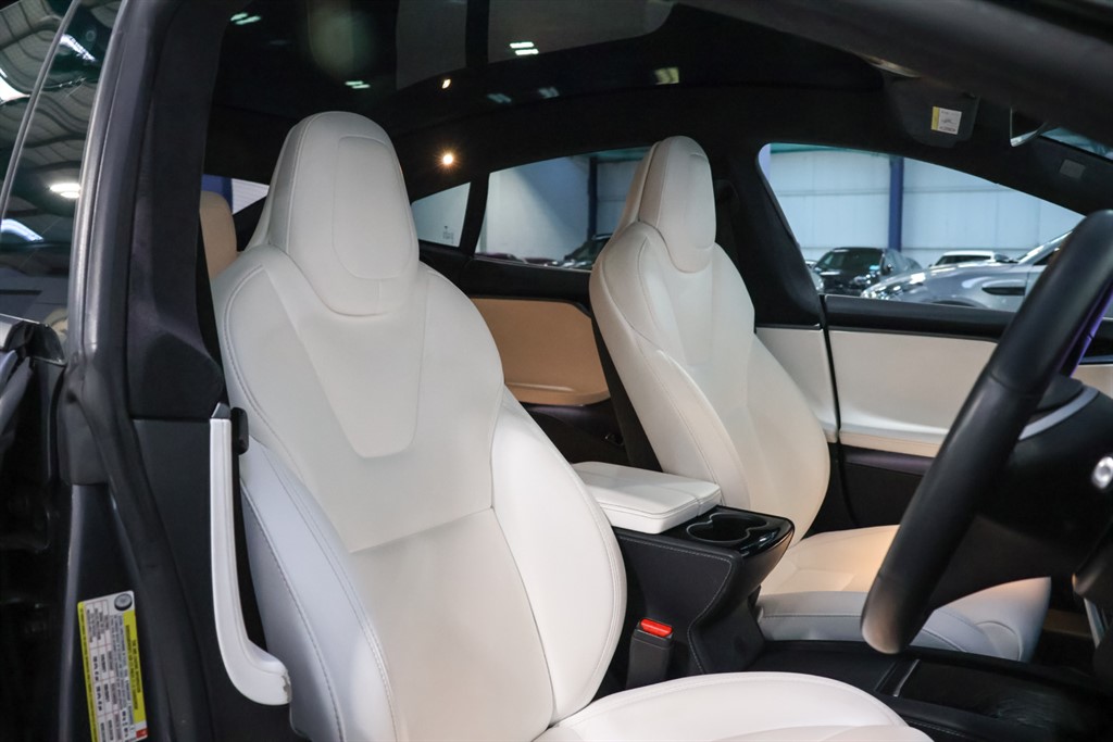 Used Tesla Model S 2019 for sale - 76636040: Photo 11