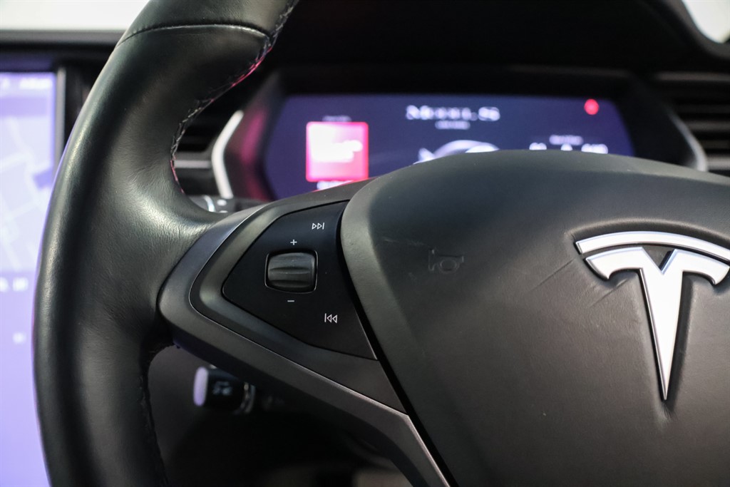 Used Tesla Model S 2019 for sale - 76636040: Photo 32