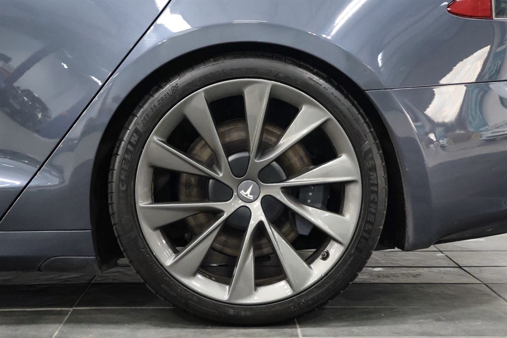 Used Tesla Model S 2019 for sale - 76636040: Photo 37