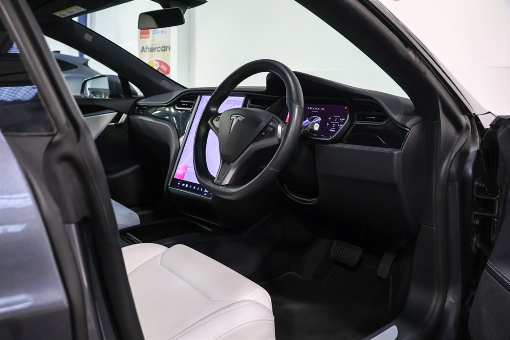 Used Tesla Model S 2019 for sale - 76636040: Photo 9