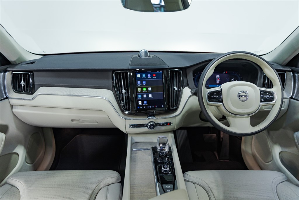 Used Volvo XC60 2023 for sale - 76796673: Photo 24