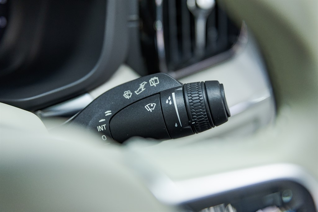 Used Volvo XC60 2023 for sale - 76796673: Photo 30