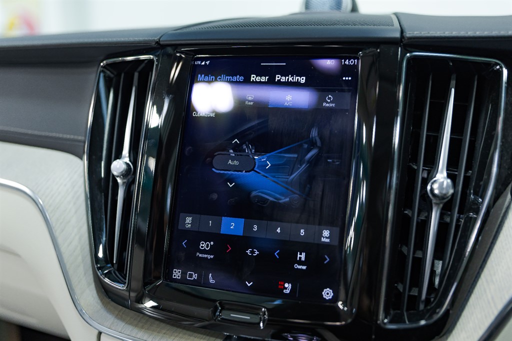 Used Volvo XC60 2023 for sale - 76796673: Photo 40