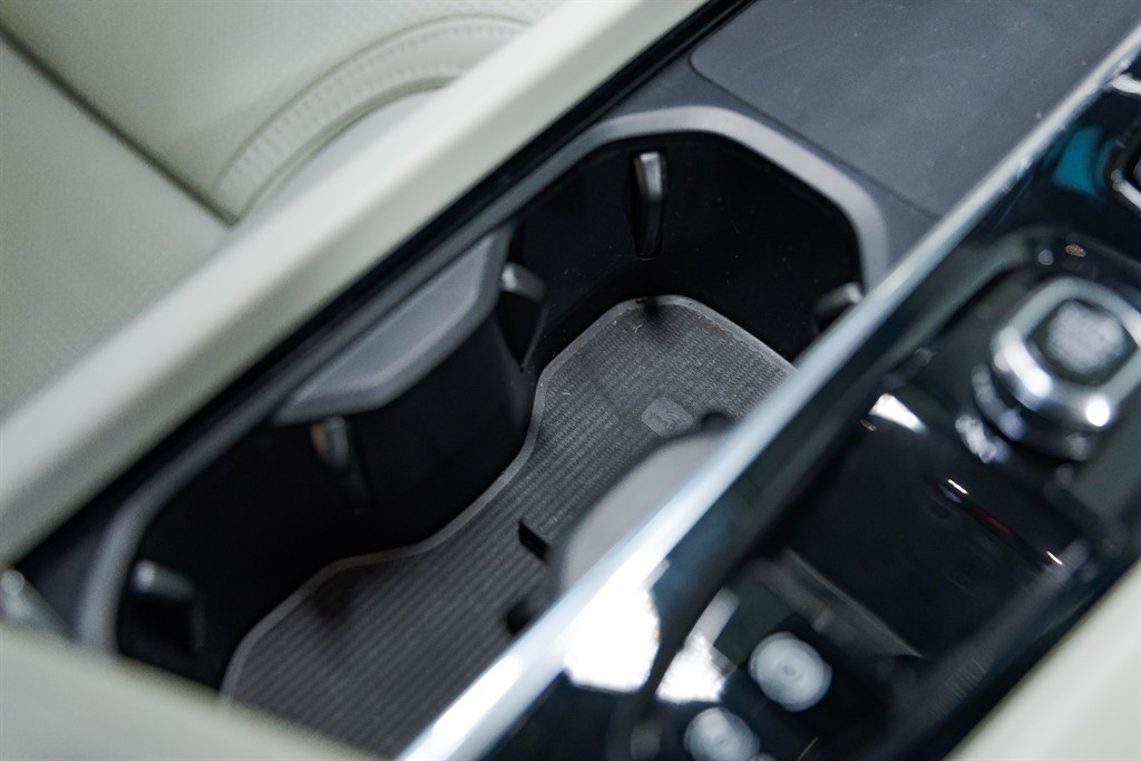 Used Volvo XC60 2023 for sale - 76796673: Photo 48