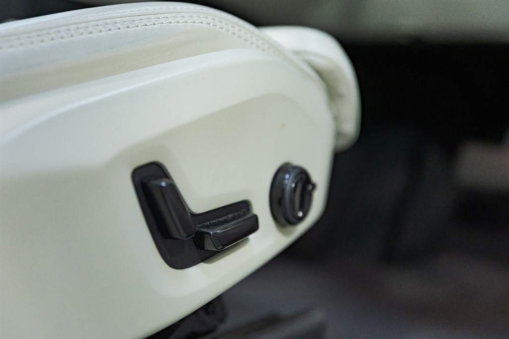 Used Volvo XC60 2023 for sale - 76796673: Photo 58