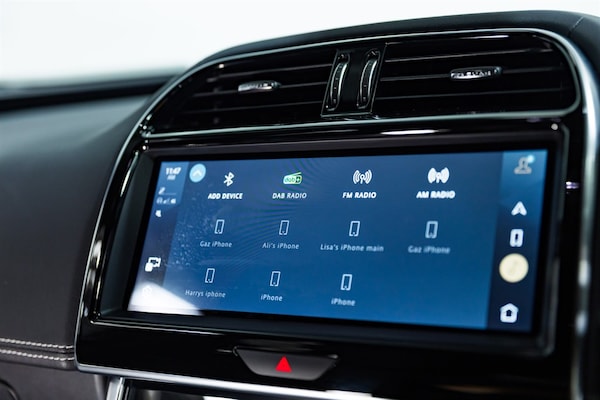 Used Jaguar XE 2021 for sale - 76265787: Photo 31