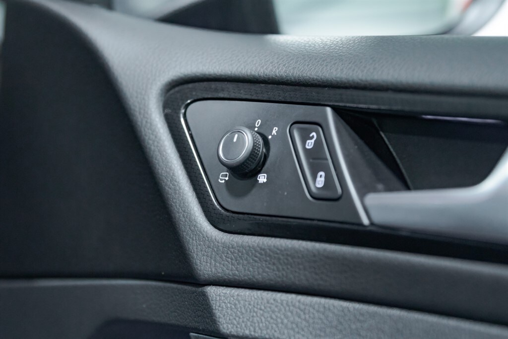 Used Volkswagen Golf 2020 for sale - 77552605: Photo 33