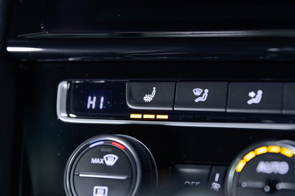 Used Volkswagen Golf 2020 for sale - 77552605: Photo 45