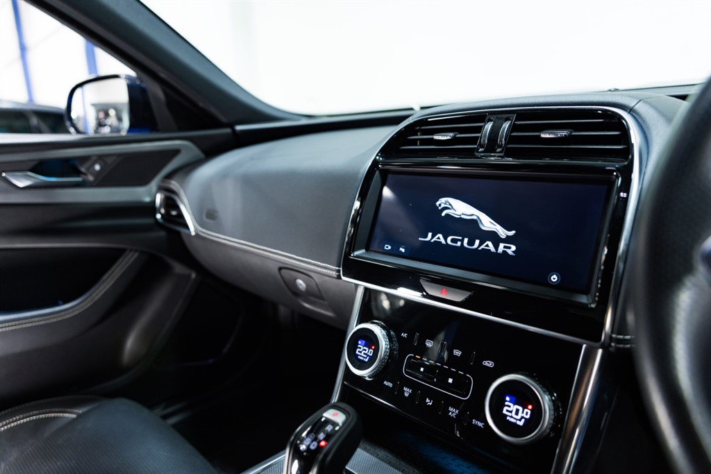 Used Jaguar XE 2020 for sale - 76384712: Photo 32