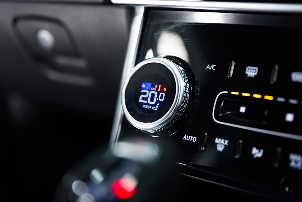 Used Jaguar XE 2020 for sale - 76384712: Photo 42