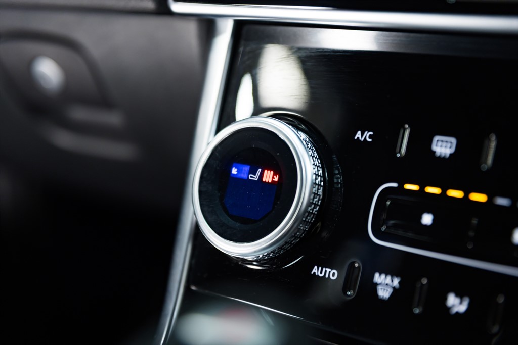 Used Jaguar XE 2020 for sale - 76384712: Photo 43