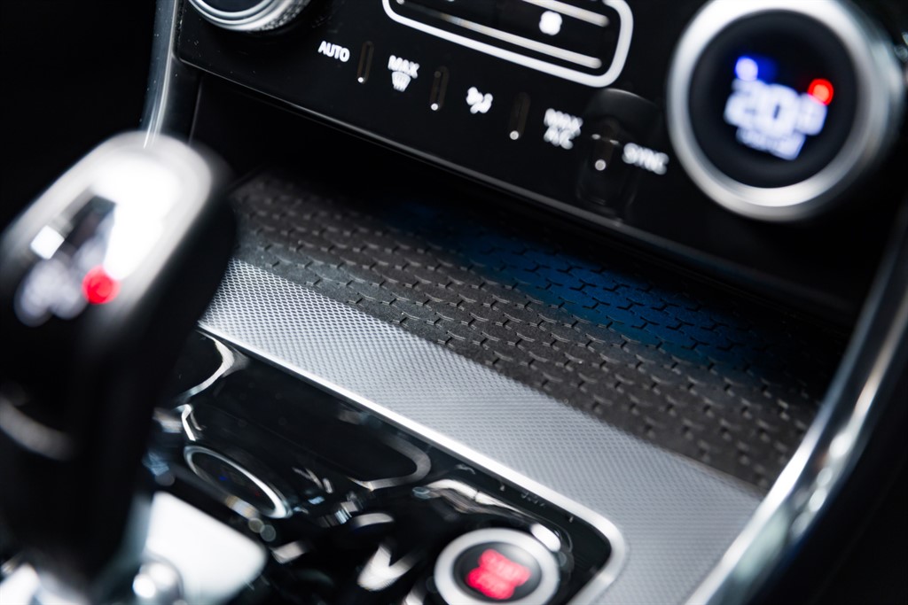 Used Jaguar XE 2020 for sale - 76384712: Photo 44