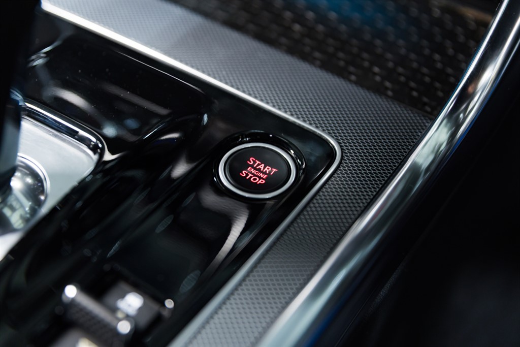 Used Jaguar XE 2020 for sale - 76384712: Photo 48