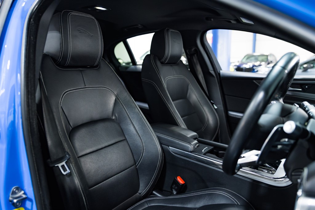 Used Jaguar XE 2020 for sale - 76384712: Photo 53