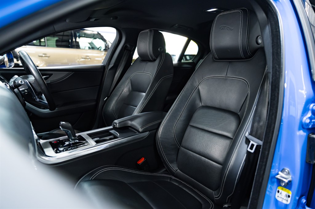 Used Jaguar XE 2020 for sale - 76384712: Photo 54