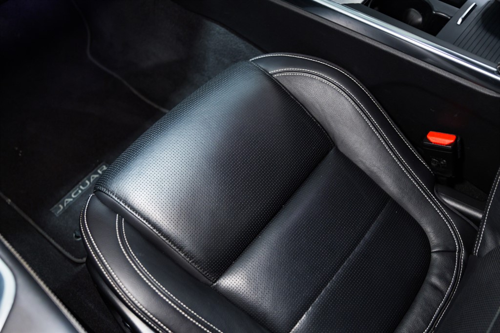 Used Jaguar XE 2020 for sale - 76384712: Photo 57