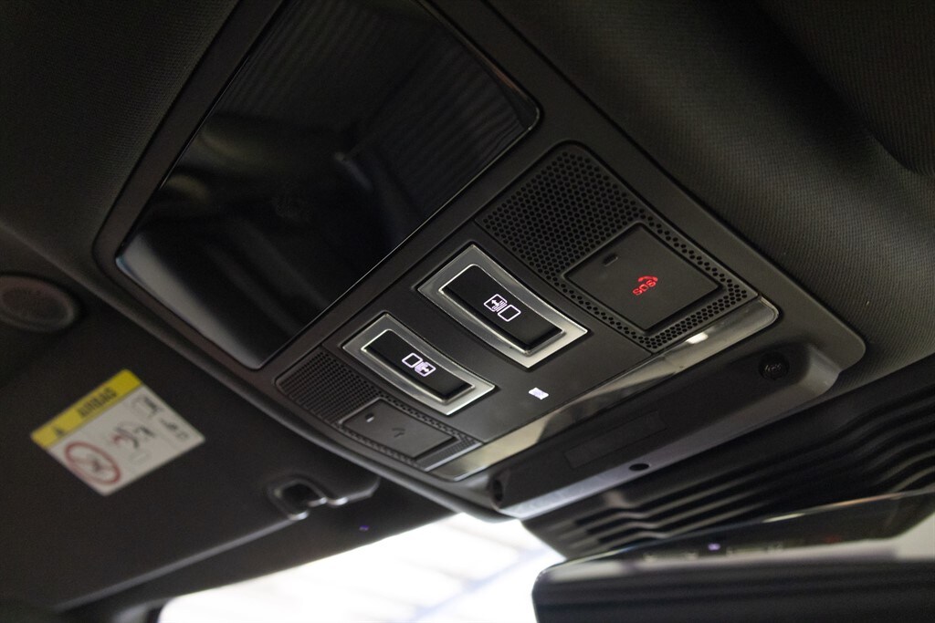 Used Land Rover Discovery 2021 for sale - 77975700: Photo 36