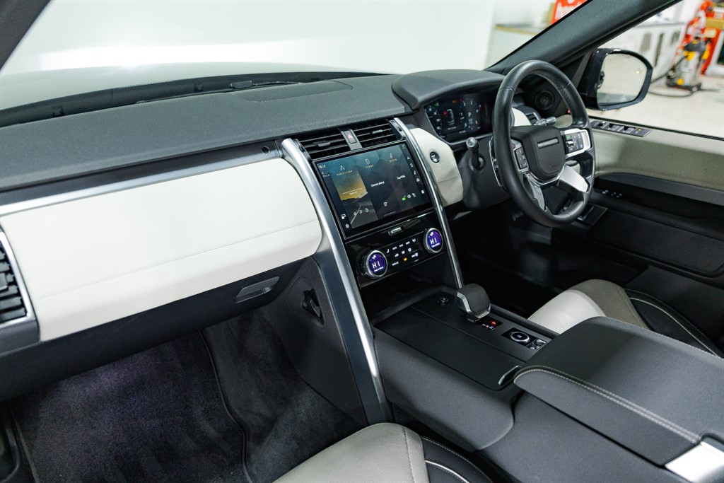 Used Land Rover Discovery 2021 for sale - 76875338: Photo 30