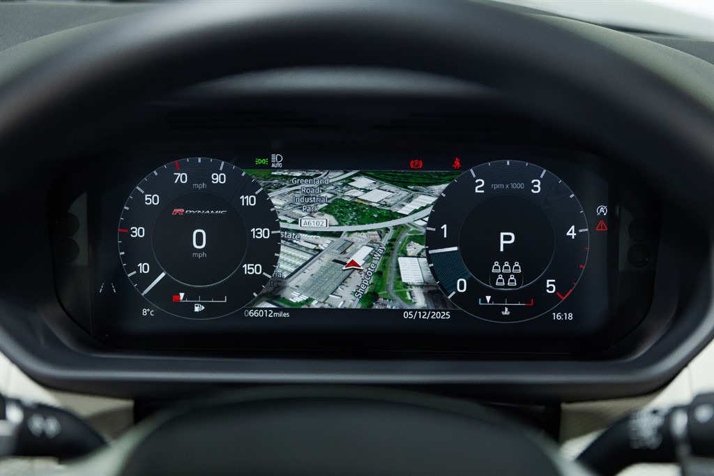 Used Land Rover Discovery 2021 for sale - 76875338: Photo 32