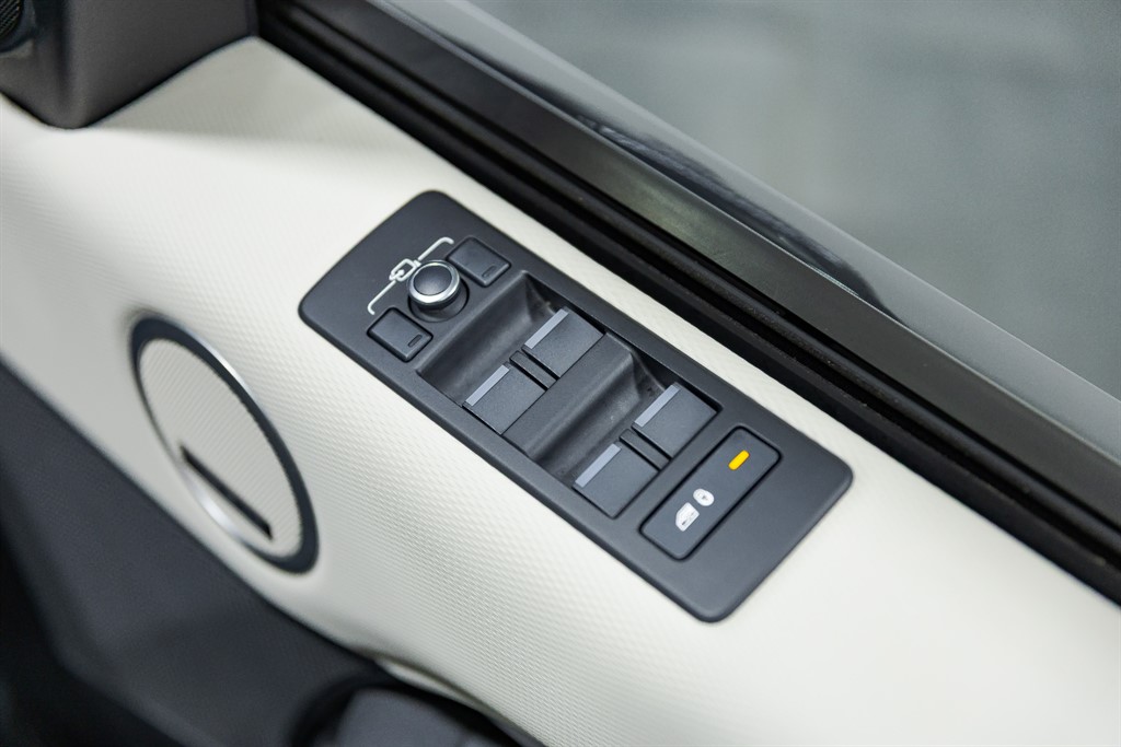 Used Land Rover Discovery 2021 for sale - 76875338: Photo 39