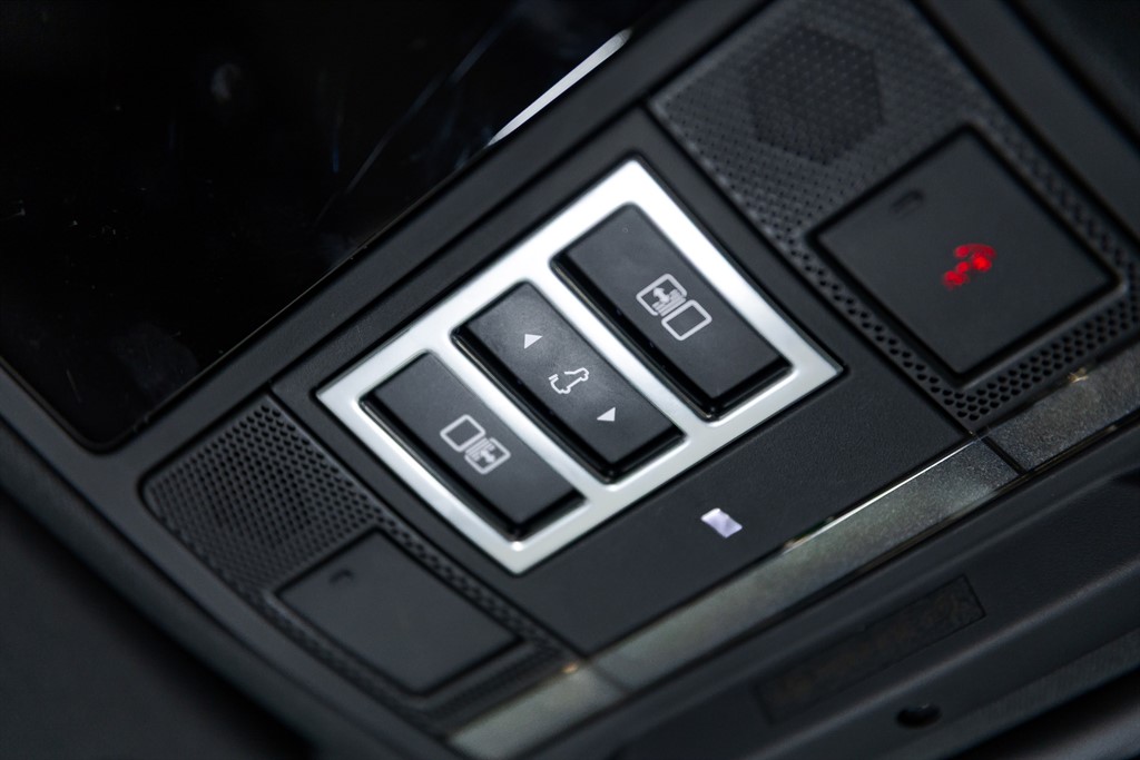 Used Land Rover Discovery 2021 for sale - 76875338: Photo 65