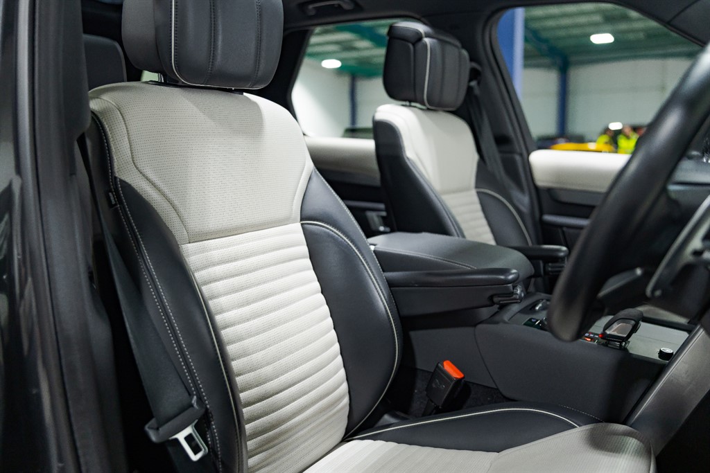 Used Land Rover Discovery 2021 for sale - 76875338: Photo 66