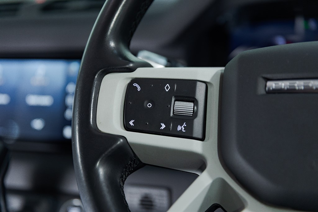 Used Land Rover Defender 2020 for sale - 76745621: Photo 32