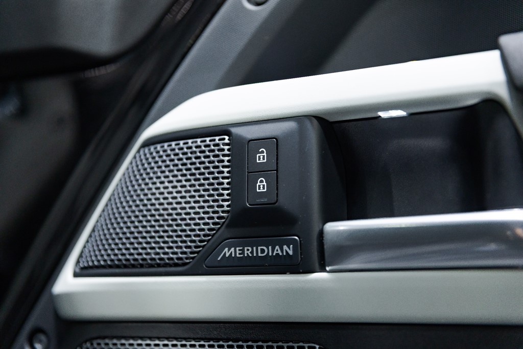 Used Land Rover Defender 2020 for sale - 76745621: Photo 37