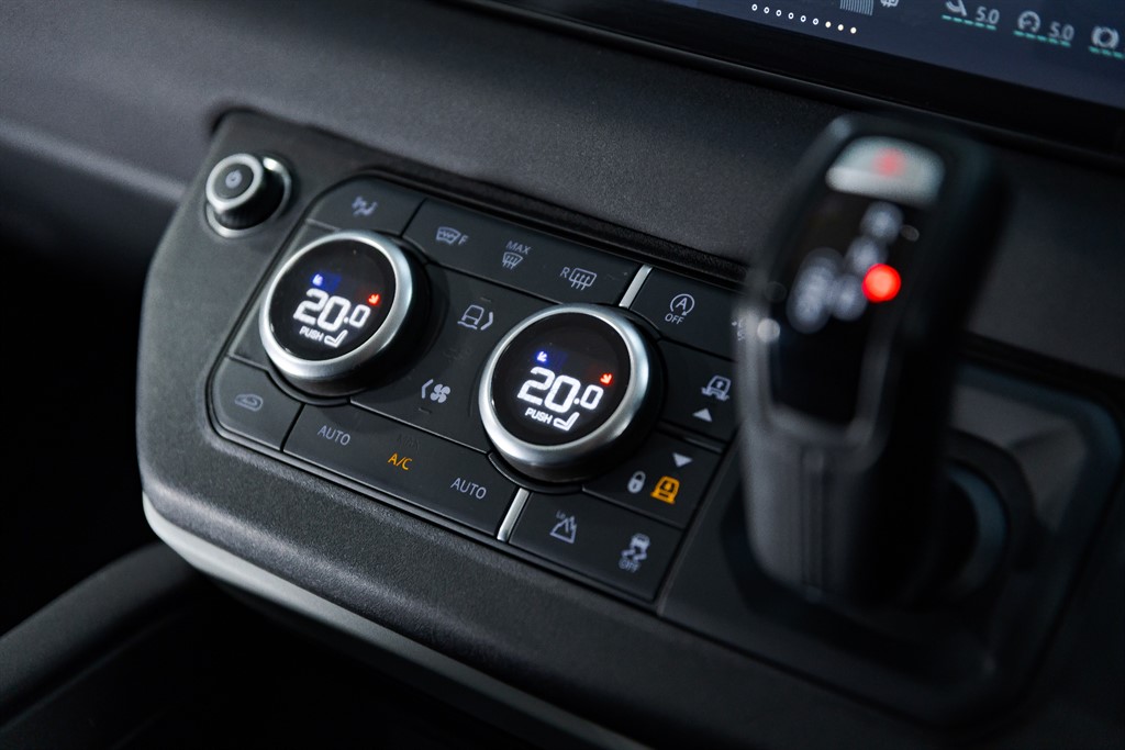 Used Land Rover Defender 2020 for sale - 76745621: Photo 52