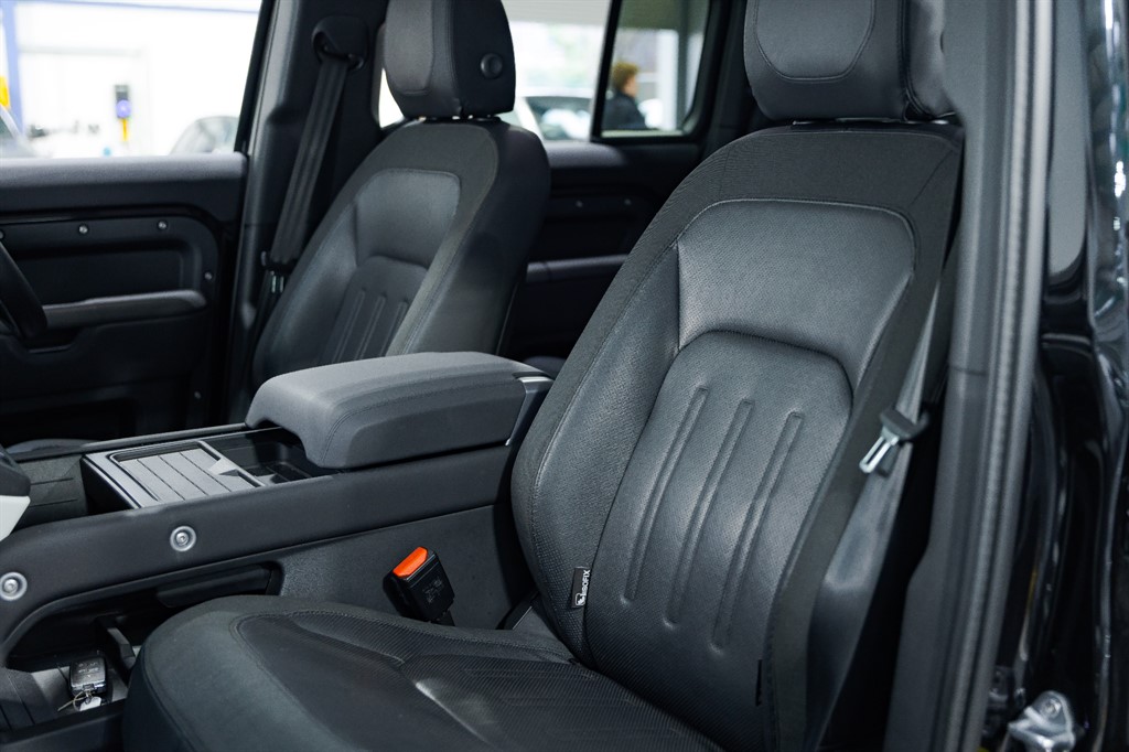 Used Land Rover Defender 2020 for sale - 76745621: Photo 62