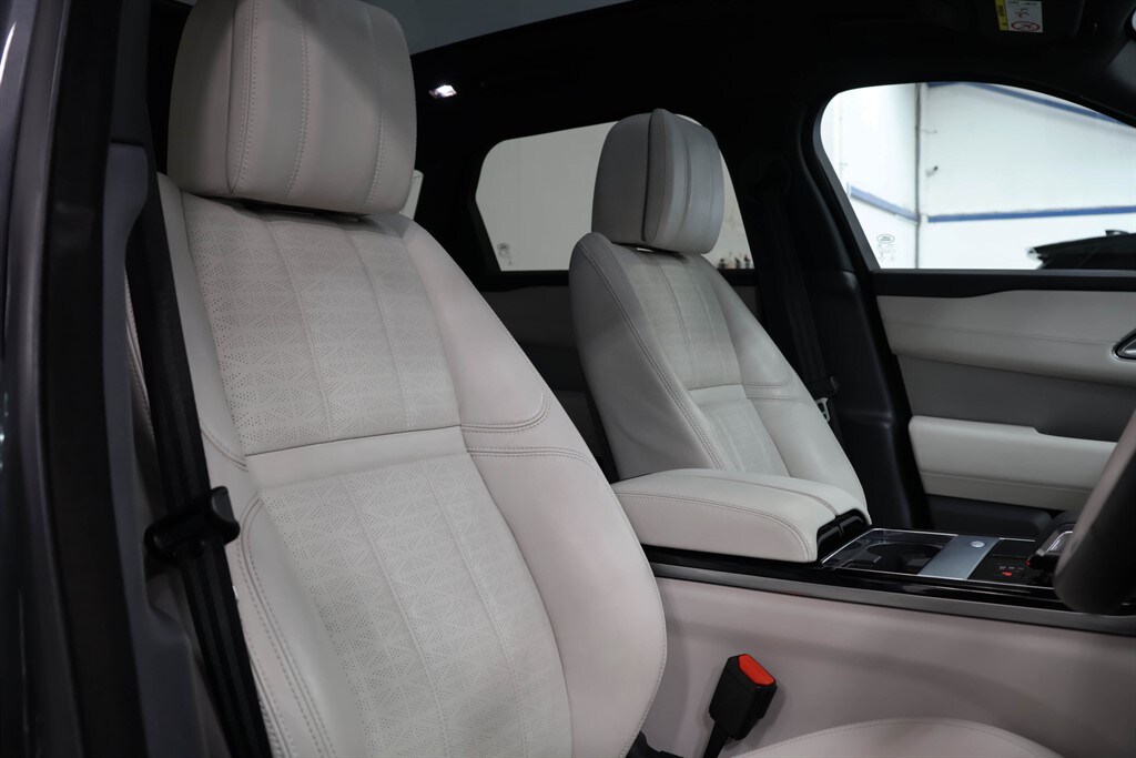 Used Land Rover Range Rover Velar 2022 for sale - 76037904: Photo 32