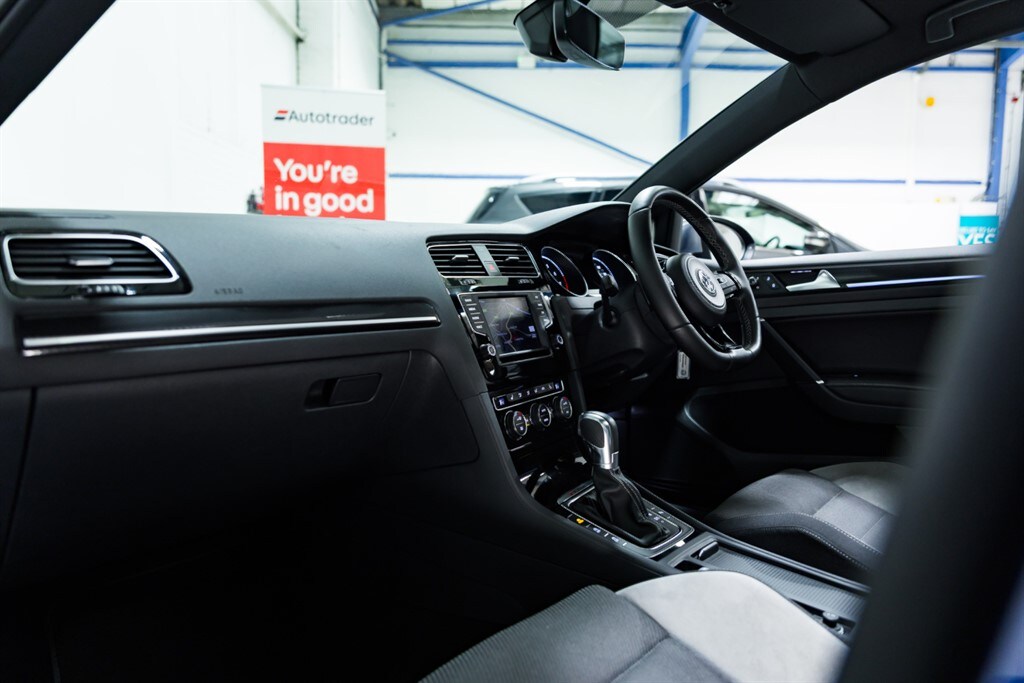 Used Volkswagen Golf 2017 for sale - 76285637: Photo 20