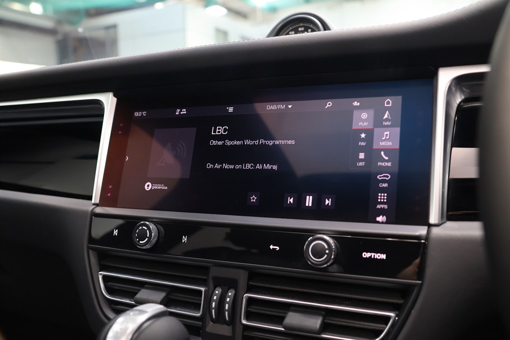 Used Porsche Macan 2021 for sale - 76438233: Photo 14