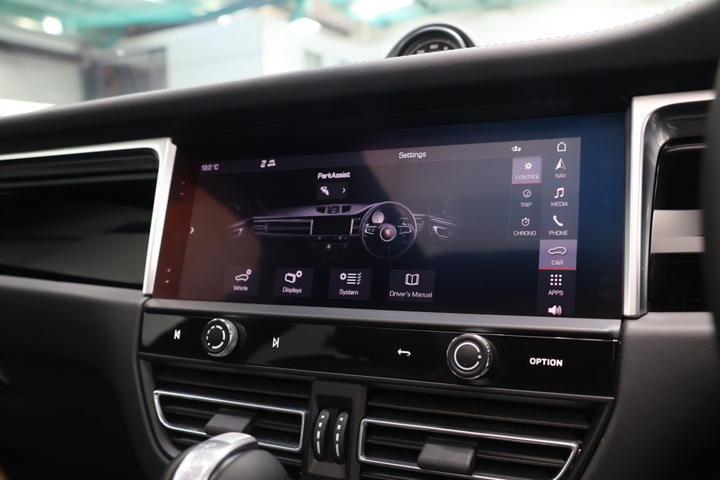 Used Porsche Macan 2021 for sale - 76438233: Photo 16