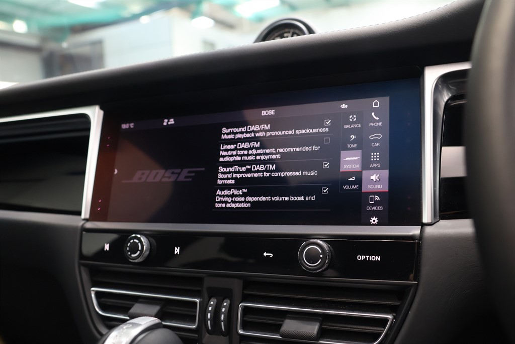 Used Porsche Macan 2021 for sale - 76438233: Photo 18