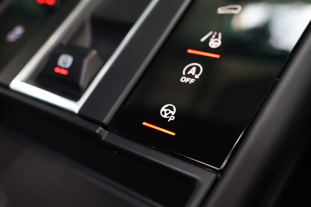 Used Porsche Macan 2021 for sale - 76438233: Photo 23