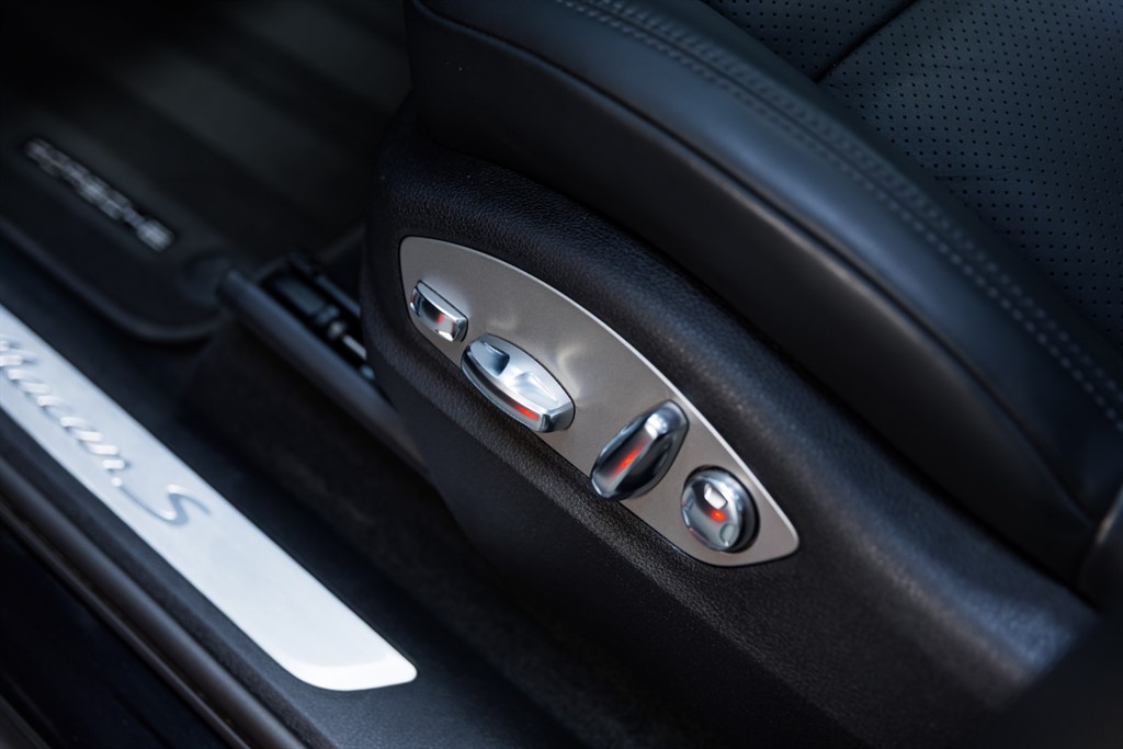 Used Porsche Macan 2021 for sale - 76438233: Photo 33