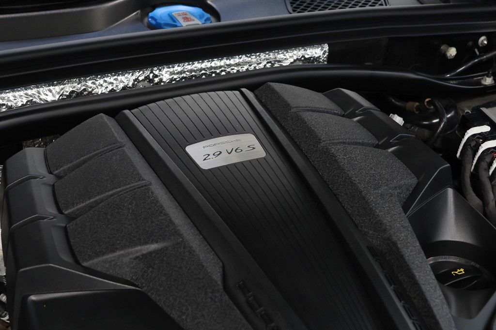 Used Porsche Macan 2021 for sale - 76438233: Photo 34