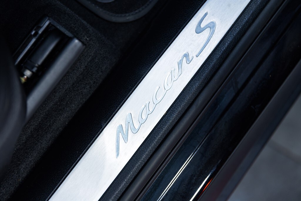 Used Porsche Macan 2021 for sale - 76438233: Photo 38