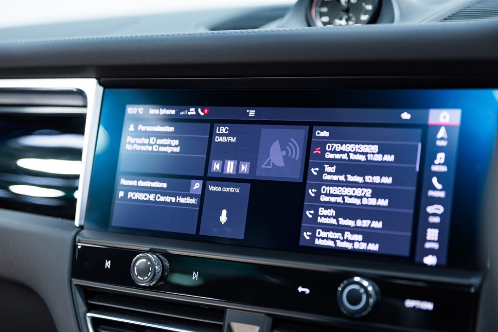 Used Porsche Macan 2021 for sale - 76438233: Photo 41