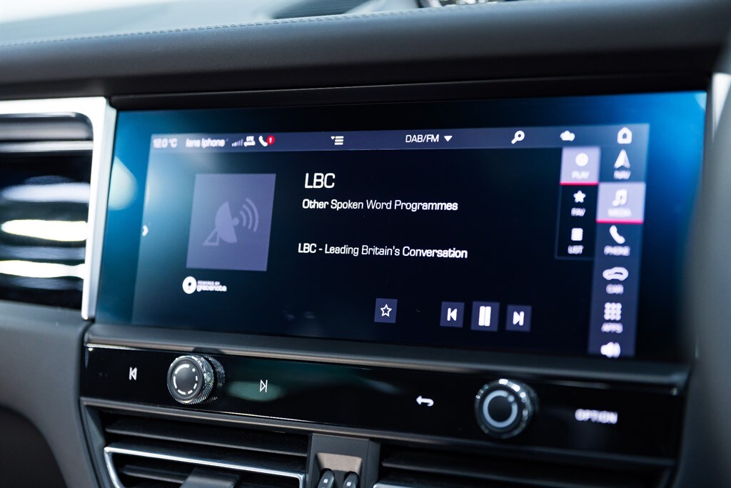 Used Porsche Macan 2021 for sale - 76438233: Photo 43