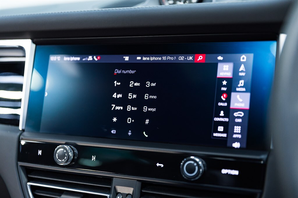 Used Porsche Macan 2021 for sale - 76438233: Photo 44